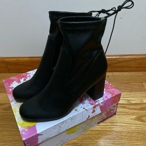 Chinese laundry booties